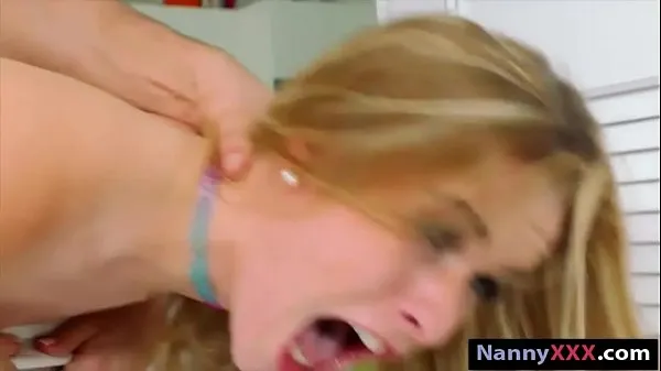 Vroči Small tits blonde teen babysitter Lilly railed by big cock najboljši videoposnetki