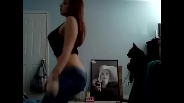 Vroči Millie Acera Twerking my ass while playing with my pussy najboljši videoposnetki