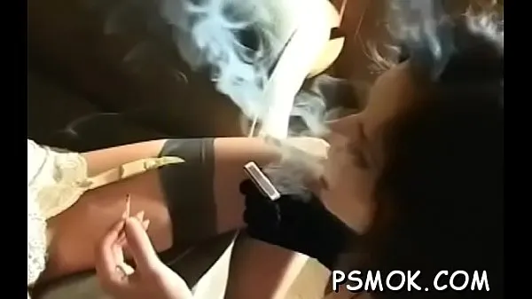 Smoking scene with busty honey Video terbaik terpopuler