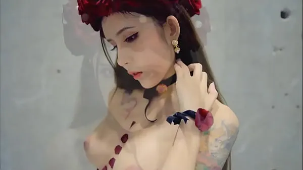 Hot Breast-hybrid goddess, beautiful carcass, all three points best Videos