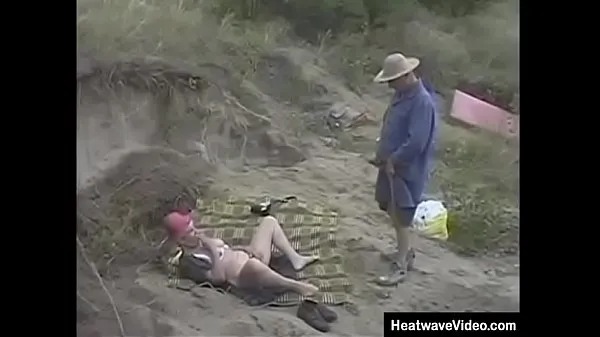 Žhavá Hey My step Grandma Is A Whore - Piri - Older gentleman is taking a relaxing walk on the beach when he rounds a corner and is completely shocked to see a old granny masturbating nejlepší videa
