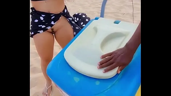 Hot The couple went to the beach to get ready with the popsicle seller João Pessoa Luana Kazaki best Videos