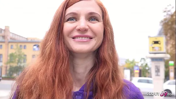 SCOUT TEDESCO - La giovane donna ucraina Skinny Ginger Lina Joy Pickup per un casting